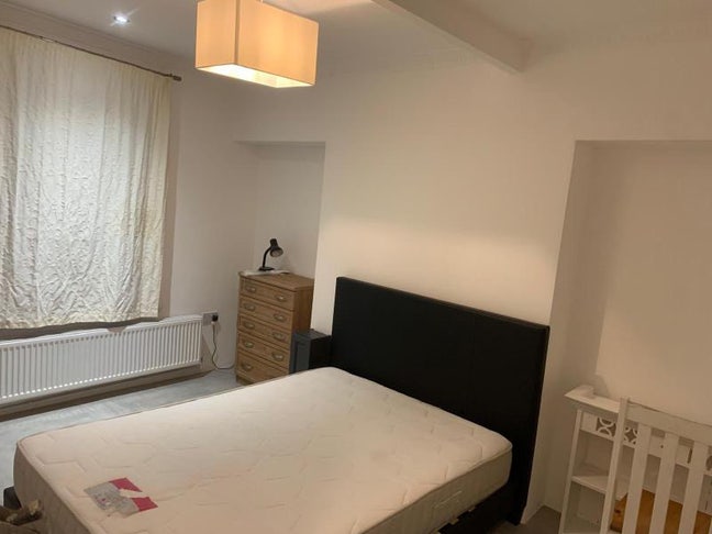 Double room available in mount pleasant  Main Photo