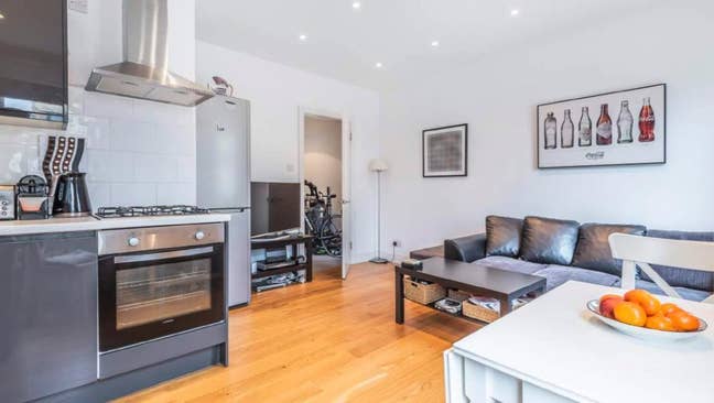 An engineering girlie is looking for a flatmate Main Photo
