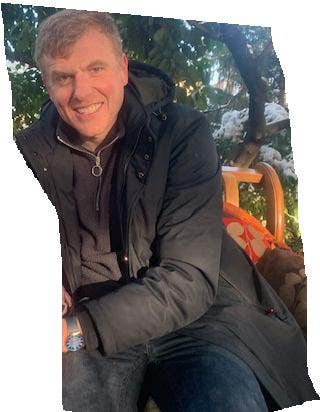 Professional Male seeks a single or double room Main Photo