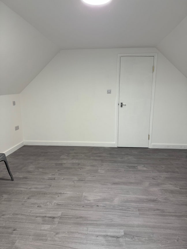 New Double Room Available from 01/09/2025 Main Photo