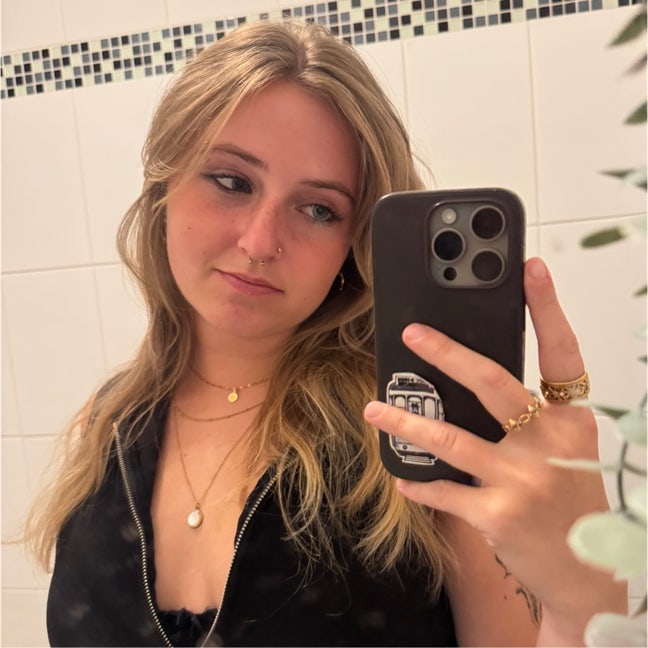 Looking for a flat/flatmates! Main Photo