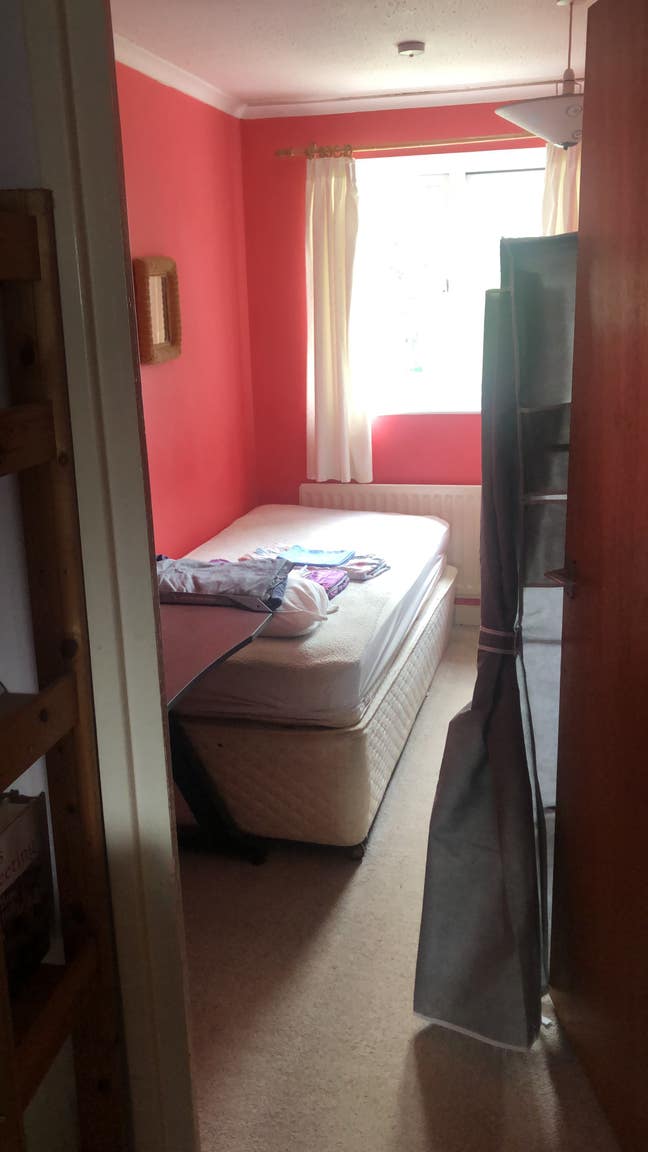 1 Rooms To Rent In Happy & Relaxed Home Main Photo