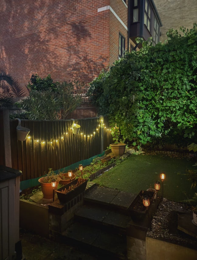 Double Room with Garden in cozy house Main Photo