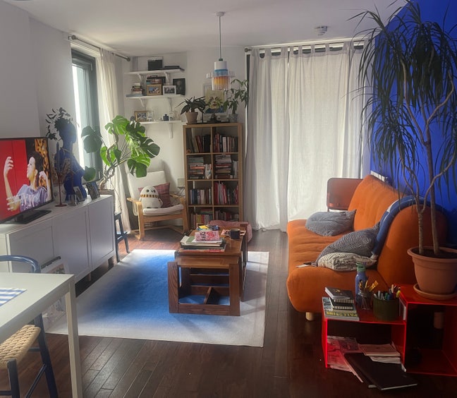 Furnished Double Room – Short-Term  Main Photo