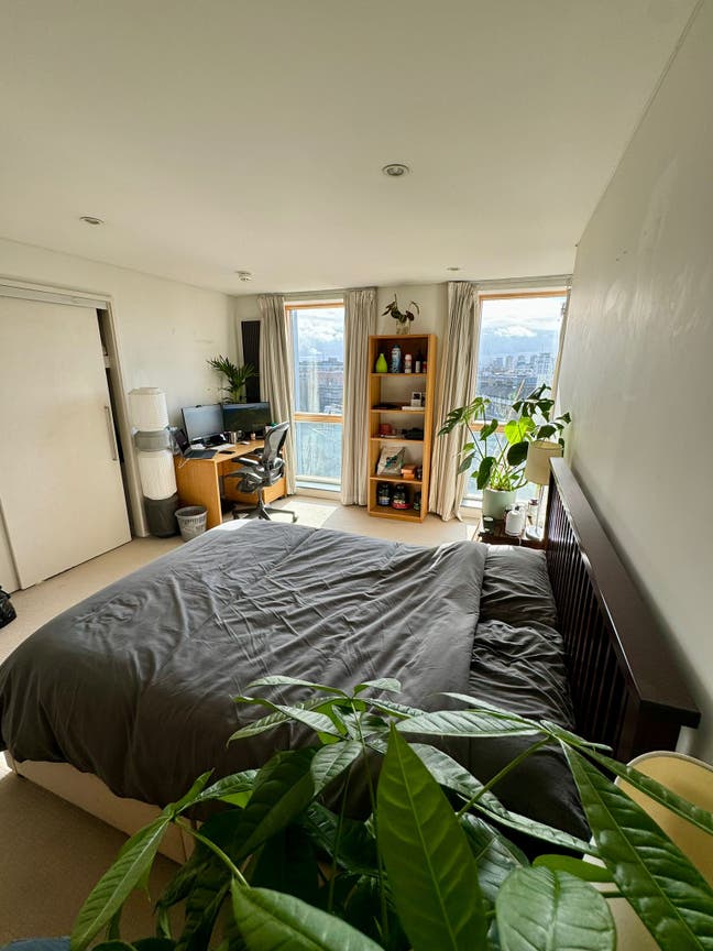 Double Bedroom w/ Private Bathroom - Bermondsey Sq Main Photo