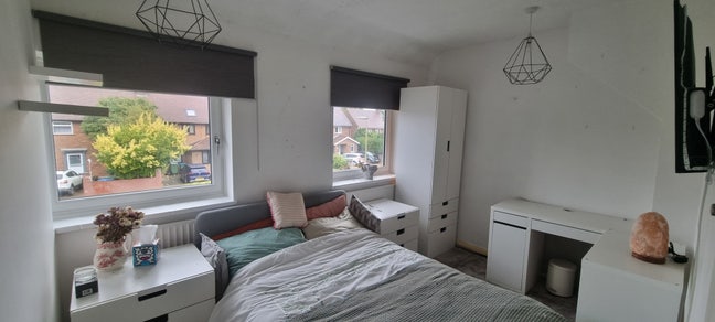 West Molesey clean and tidy double room Main Photo