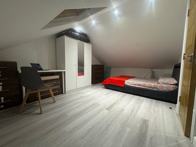 Harrow Newly  Furnished Very Large Double Bedroom Main Photo