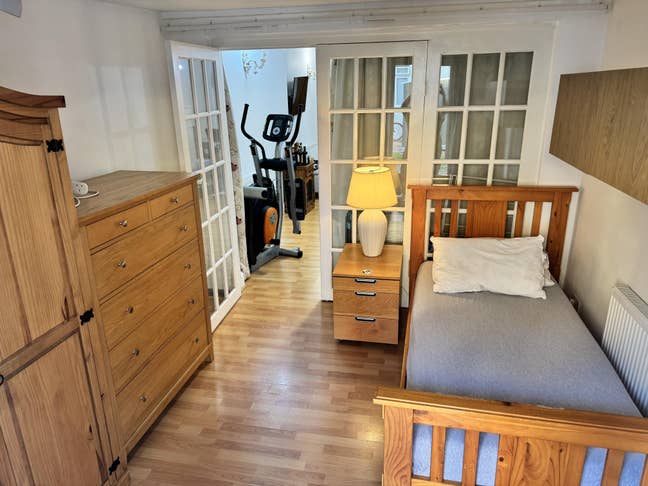 Single room Main Photo