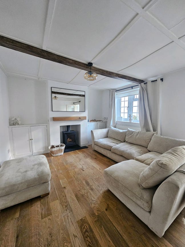 Double bedroom, walking distance to town centre Main Photo