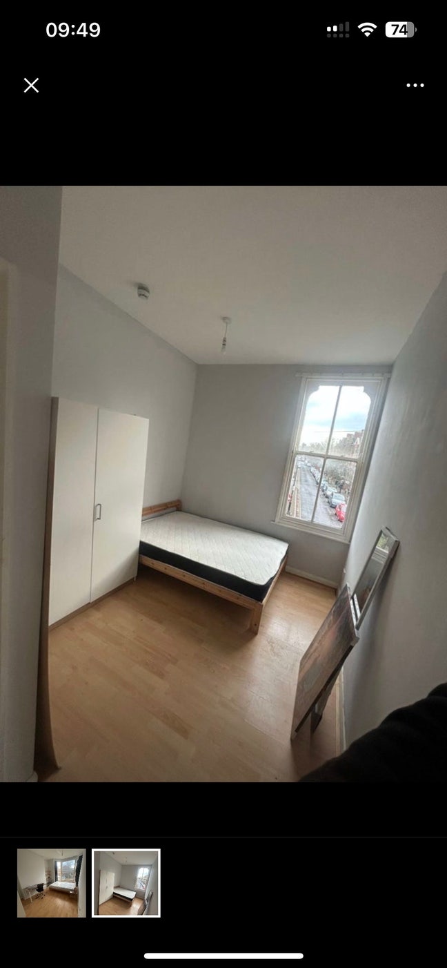 Ensuite room (shared) available for Female Main Photo
