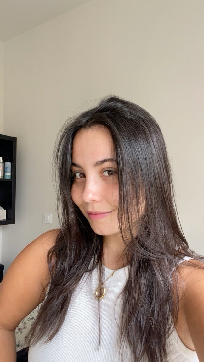 I am a professional female aged 24. I am look... Main Photo