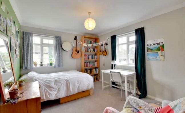 Dbl Room Available on Private Road in Lee Main Photo