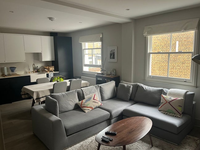 Ensuite Room - 2 Bed Flat near White City  Main Photo