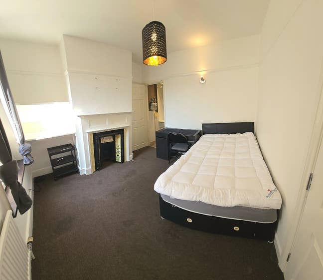Refurbished City Room for Professional  Main Photo