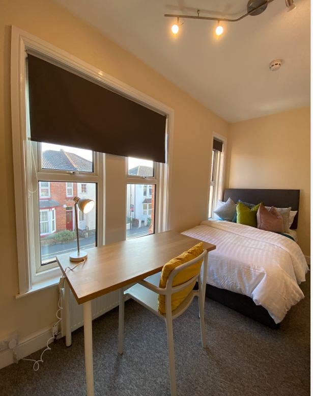 🔥Ensuite Double Room in the Polygon Area (SO15) Main Photo