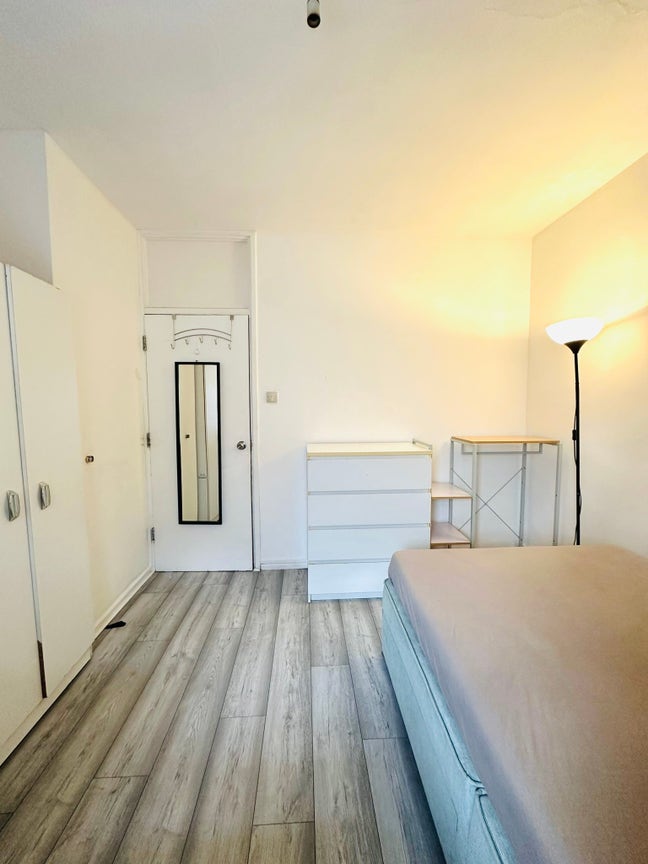 Large space & Warm Neighborhood│Bow & Mile End Main Photo