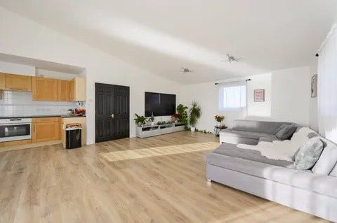 2 Bed Penthouse (Zone 3) - 1100sqft Main Photo
