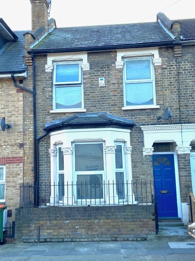 Double warm room in Stratford  Main Photo