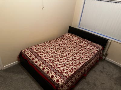  1 Double room available to rent  Main Photo