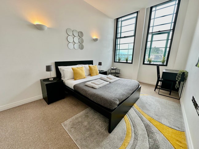 Newly Available 1 Bedroom Apartment private balcon Main Photo