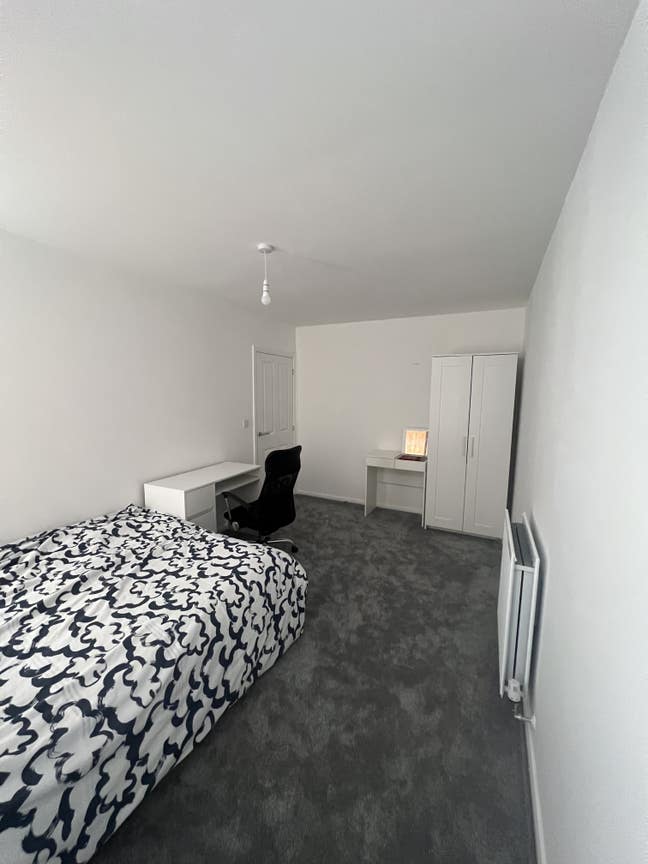 Female-only room  — ideal for UWE postgrads Main Photo