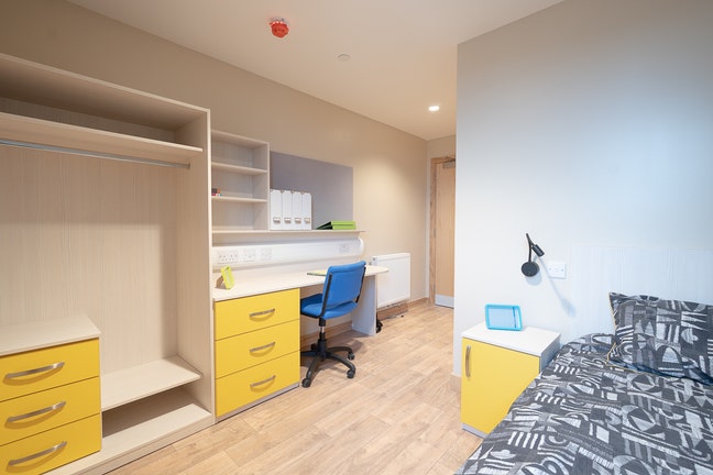 Looking Foe Someone to Take Over My Tenancy Main Photo