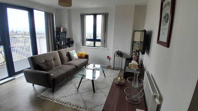 Amazing Large Ensuite Room in a Shared Flat Main Photo