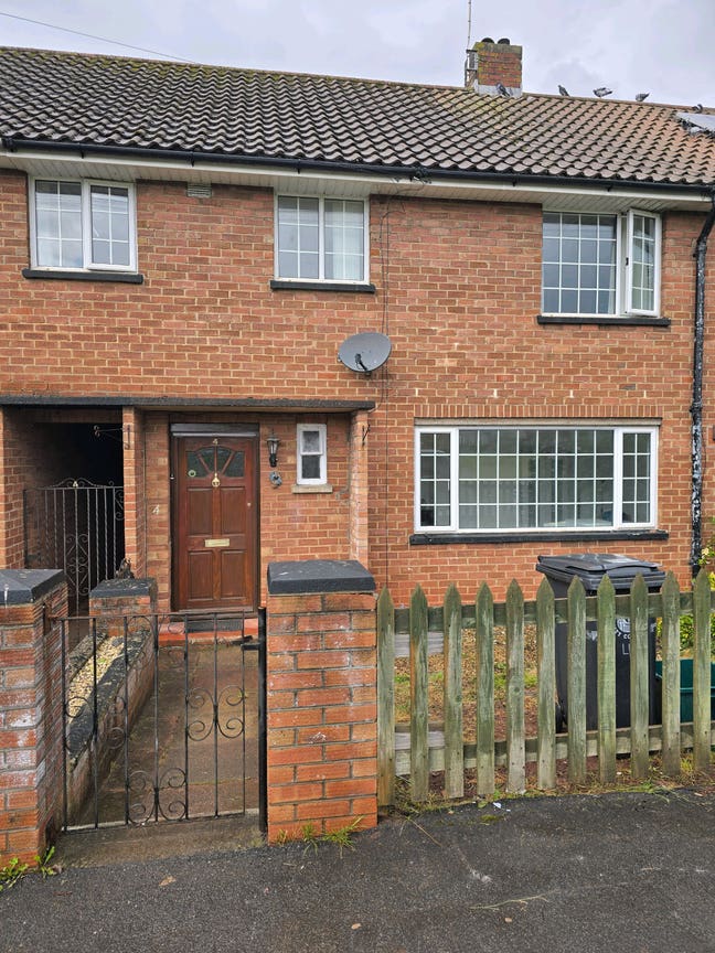 5 beds 2 bath house for rent in Frenchay  Main Photo
