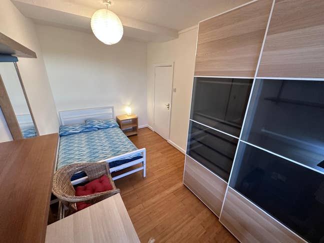Furnished Double Room. All Bills Included. Zone 2  Main Photo
