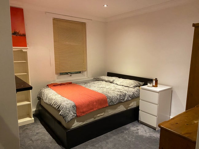 Double Room in Female House - West Drayton  Main Photo