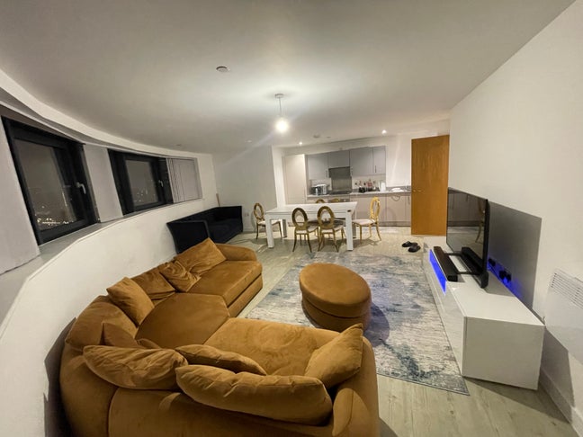 Tenancy Take over for 6monthsDouble Room En-suite  Main Photo