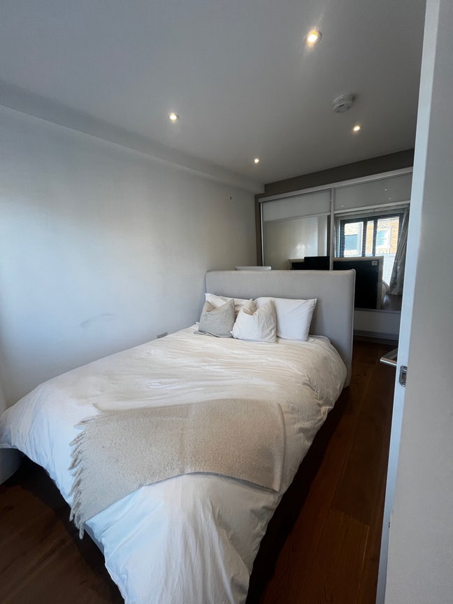 1 Bed Apartment in Hammersmith W6 Main Photo