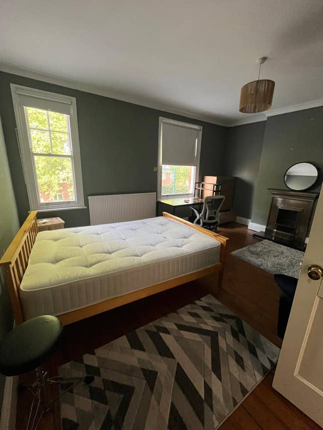 ✨ Spacious Double Room Available – £600/month ✨ Main Photo