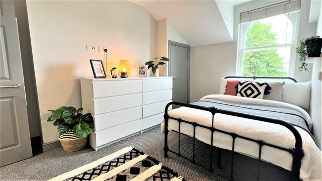 Double Room Town Centre | Deposit Free Option Main Photo