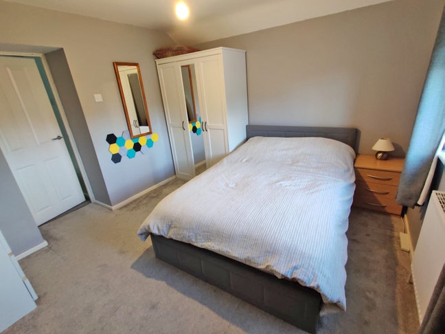 Tidy double room for a quiet, tidy person Main Photo