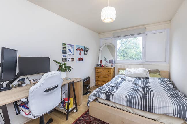 Spacious Double Room – Mile End, E3 Main Photo