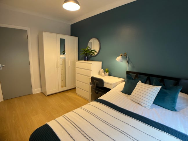 Beautiful and Spacious House for Professionals Main Photo