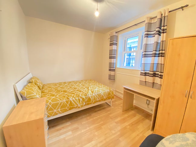 Rooms to rent Aldgate / City Center  Main Photo