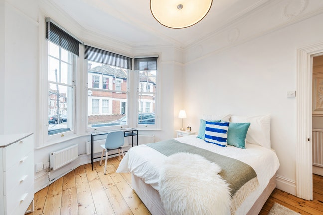 Double Room available in Battersea Main Photo