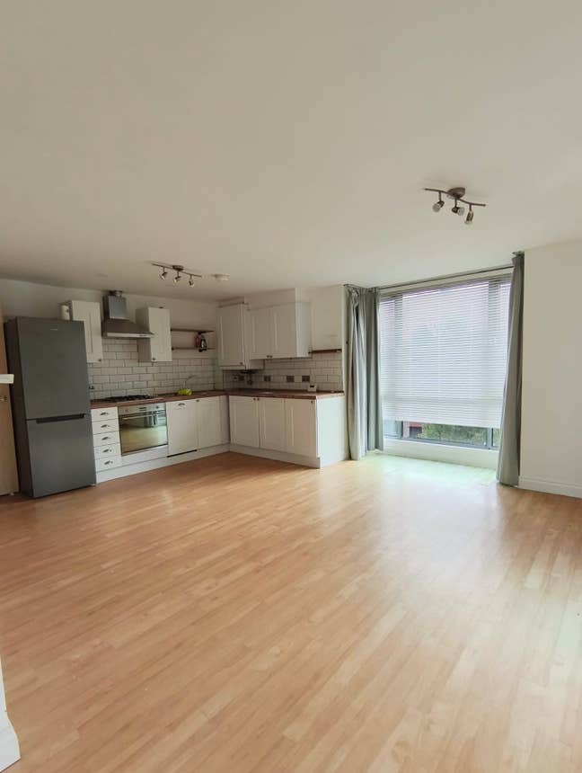 Beautiful flat edge of Clifton Main Photo