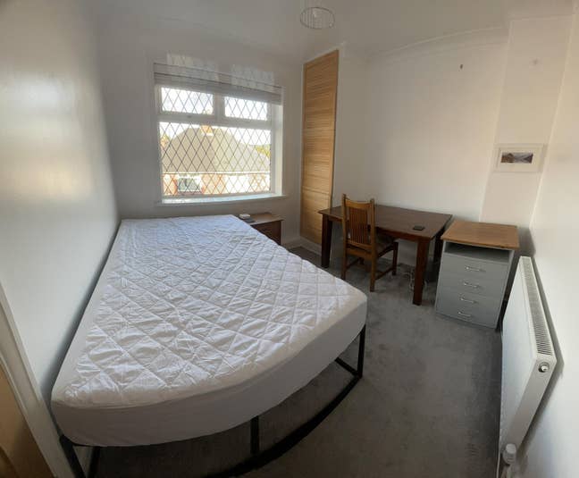 Double room in lovely house Main Photo