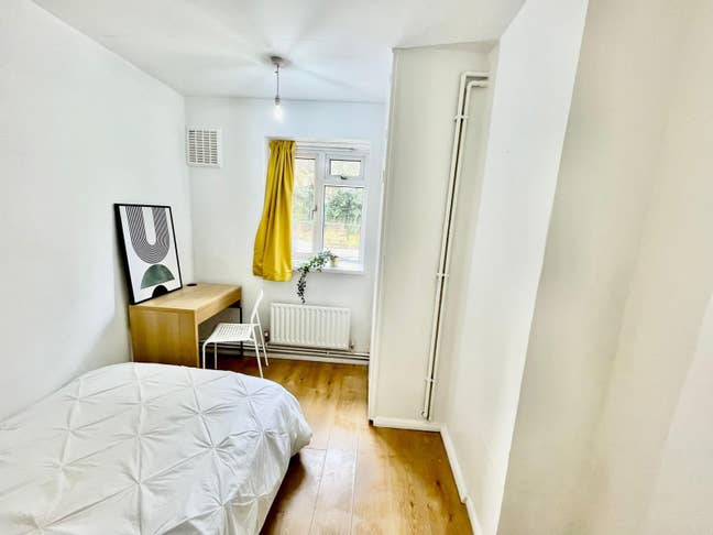 4 New Amazing Rooms Near Waterloo Main Photo