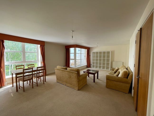 ✨ Modern 1 Bed Ensuite | 1 Min to Pontoon Dock ✨ Main Photo