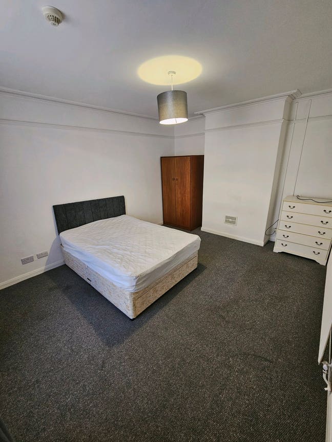 Rooms for let  Main Photo