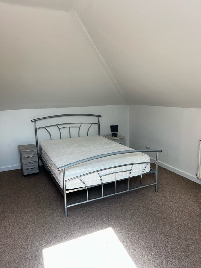 Double Room - Near General Hospital  Main Photo