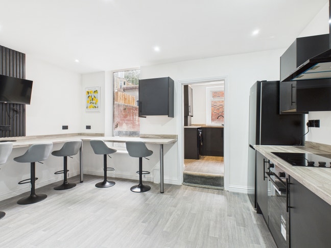 New Luxury Refurbished House Share -  Asher Street Main Photo