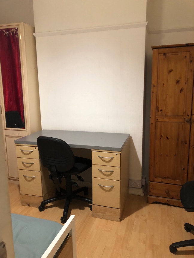 Double room for rent in ilford Main Photo