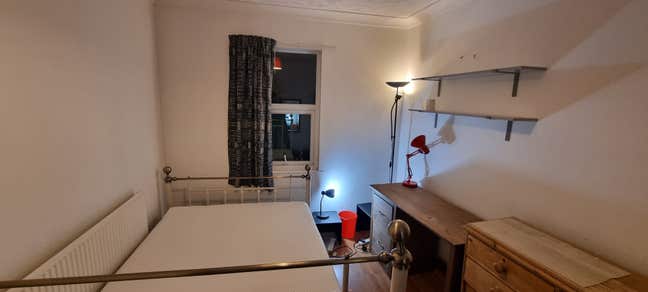 Double room available in friendly house Main Photo