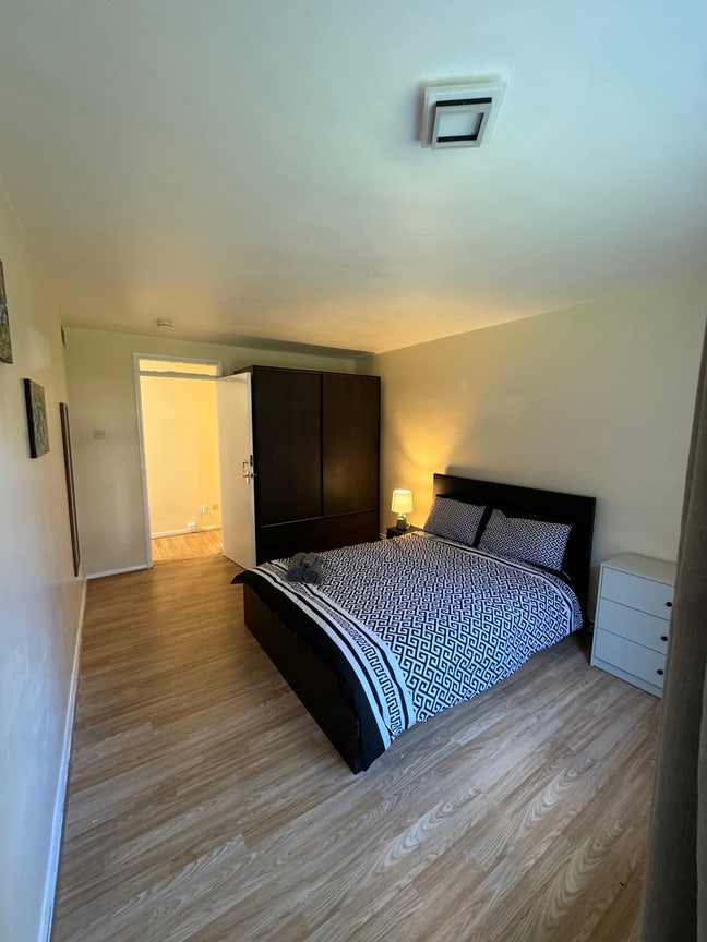 Spacious double bedroom garden flat in Arnos Grove Main Photo