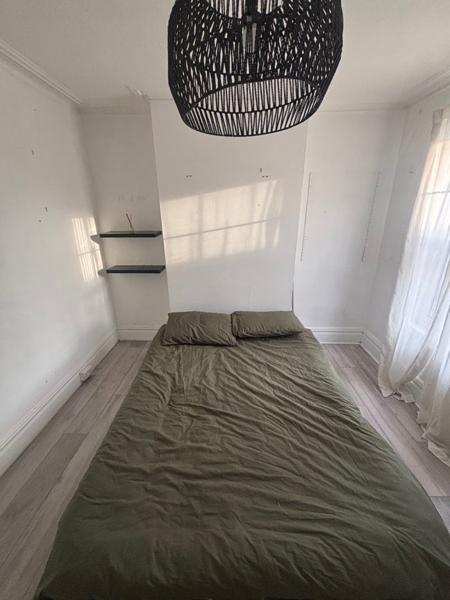 Double bedroom for rent in Earlsfield  Main Photo